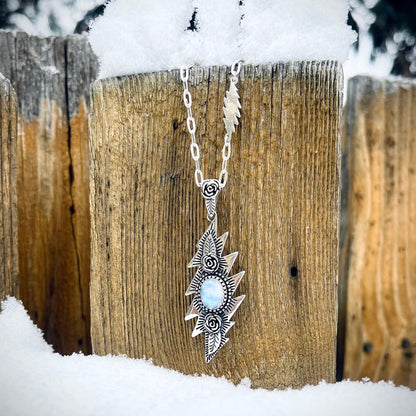 Lazy Lightning Pendant | Moonstone