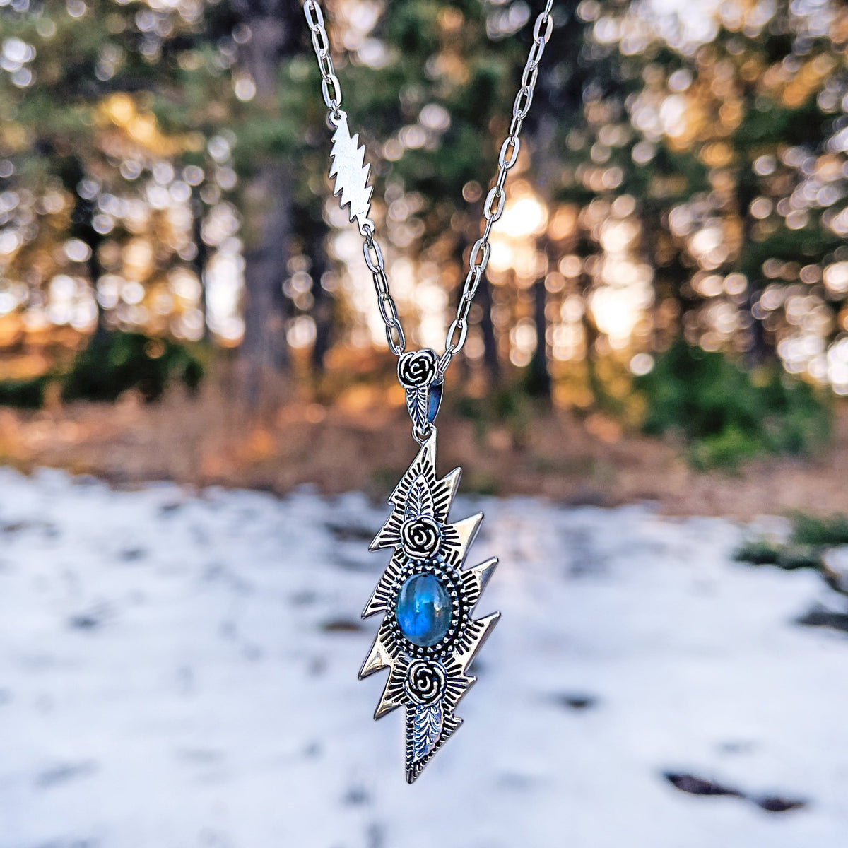 Lazy Lightning Pendant | Labradorite