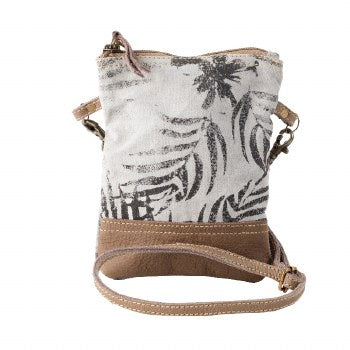Clea Ray Leaf Front Passport Bag