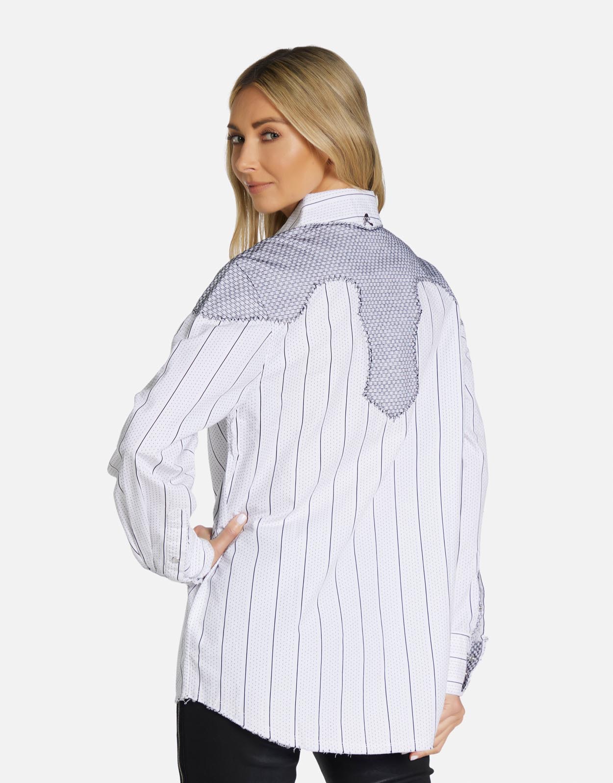 Torry County Bars Boyfriend Shirt