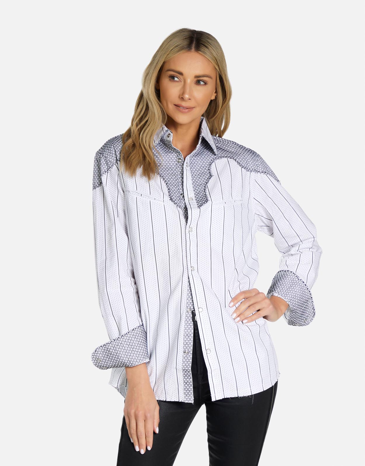 Torry County Bars Boyfriend Shirt