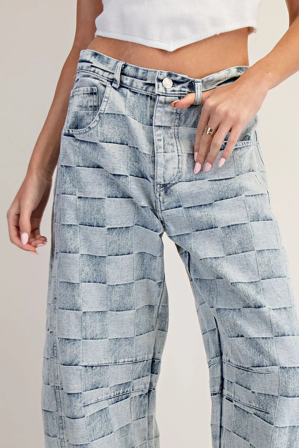 Checkered Barrel Leg Jeans – Acid Wash